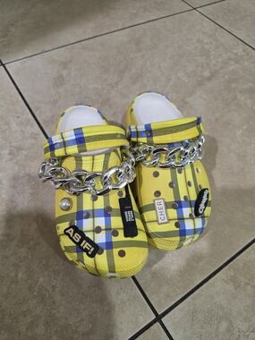 CLUELESS CROCS - Cher 90s Style Platform Crocs